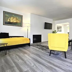 Welcoming 2br 1 Bath New York