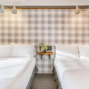 4* فندق Paramount Times Square