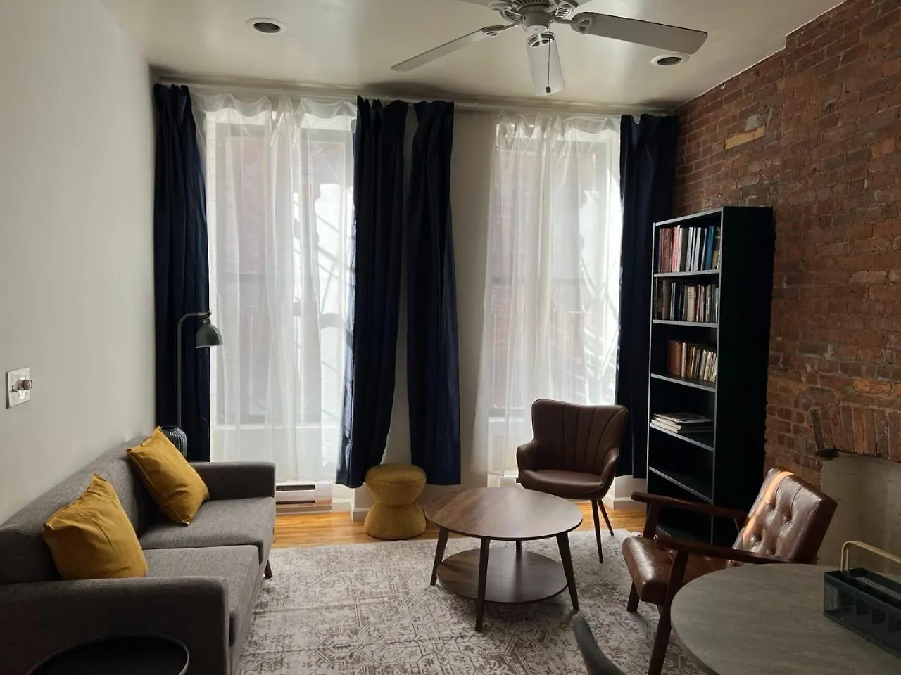 Cottage 215 Apartments New York